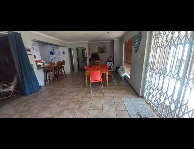 3 BEDROOM HOUSE FOR SALE IN ESTHER PARK